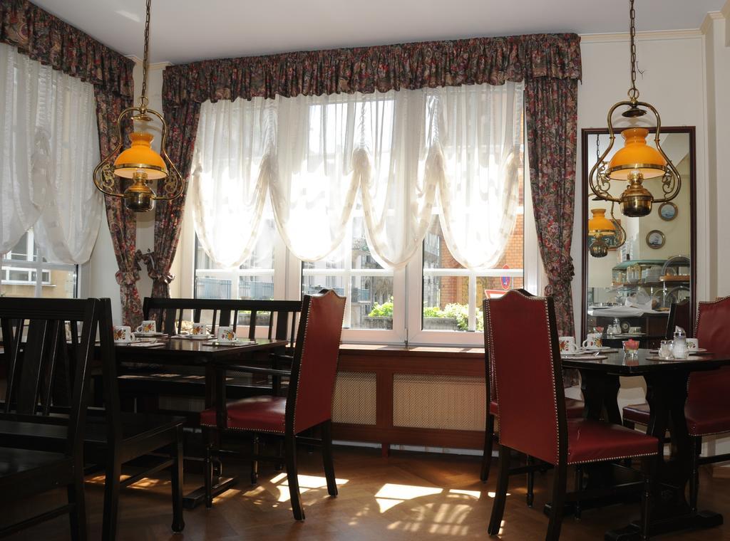 Hotel Admiral Wiesbaden Ngoại thất bức ảnh