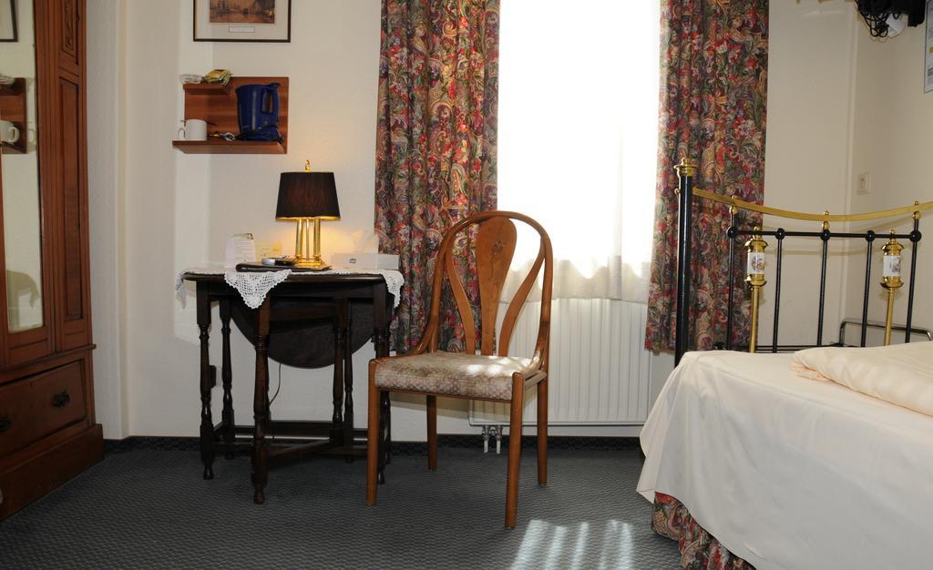 Hotel Admiral Wiesbaden Phòng bức ảnh